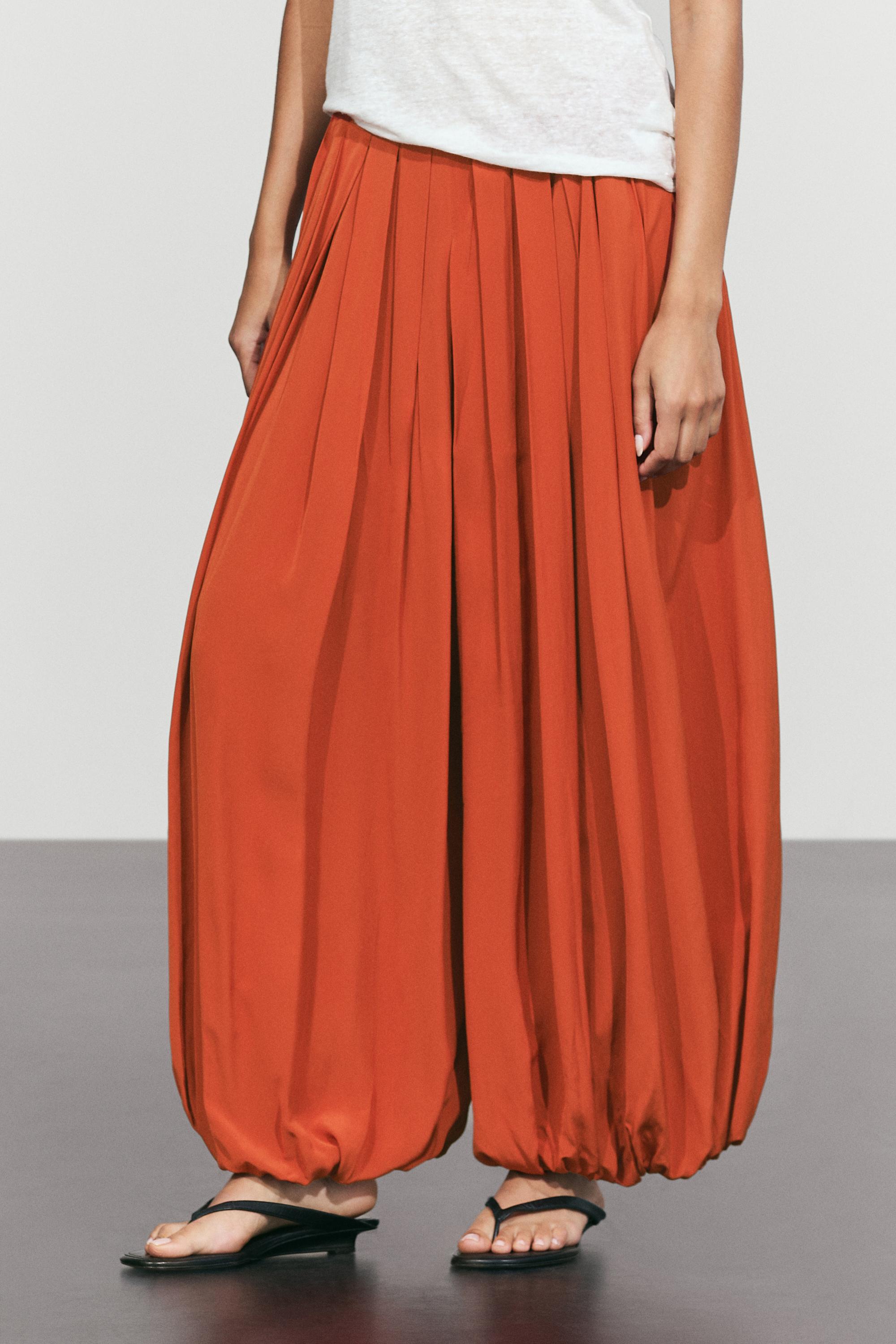 Pleated sarouel trousers total look